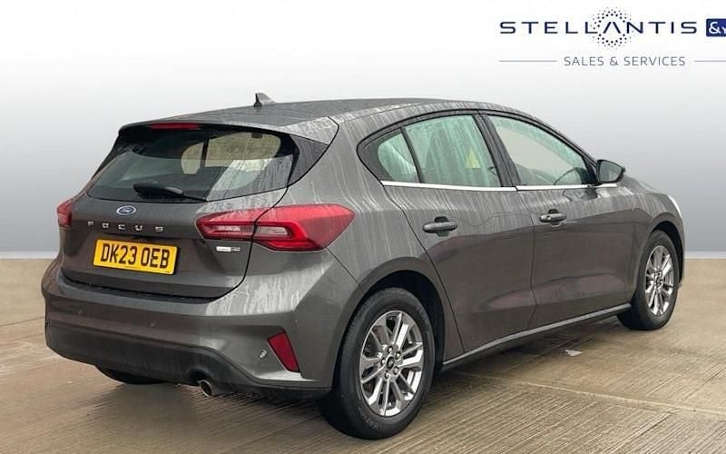 Used Ford Focus Titanium 155 HP (114 kW) 2023 Blue Hatchback