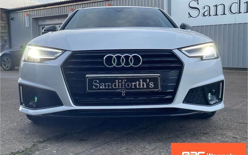 Used Audi A4 Black Edition 150 HP (110 kW) 2019 White Estate