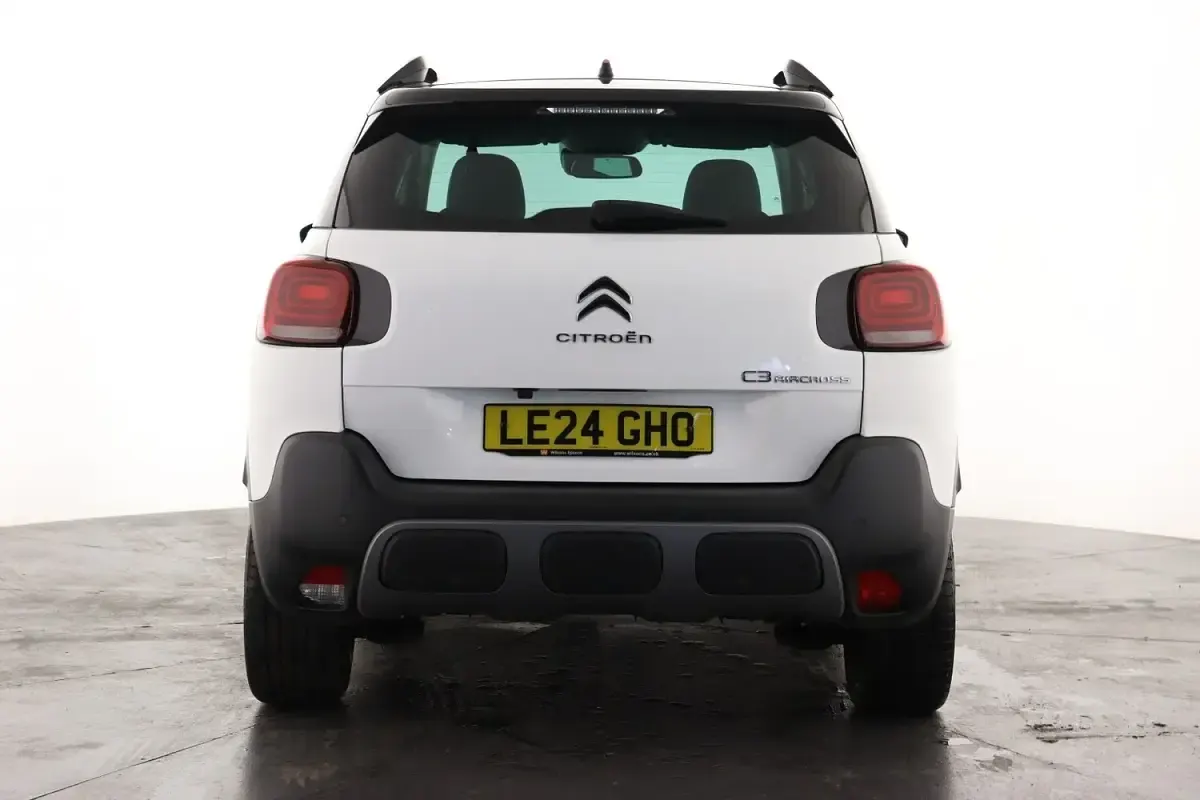 Used Citroën C3 PureTech 110 HP (80 kW) 2024 White Hatchback