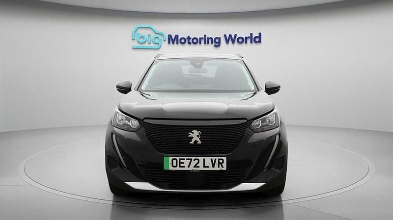 Begagnad Peugeot e-2008 Active+ 100 kW (136 HK) 2022 SUV