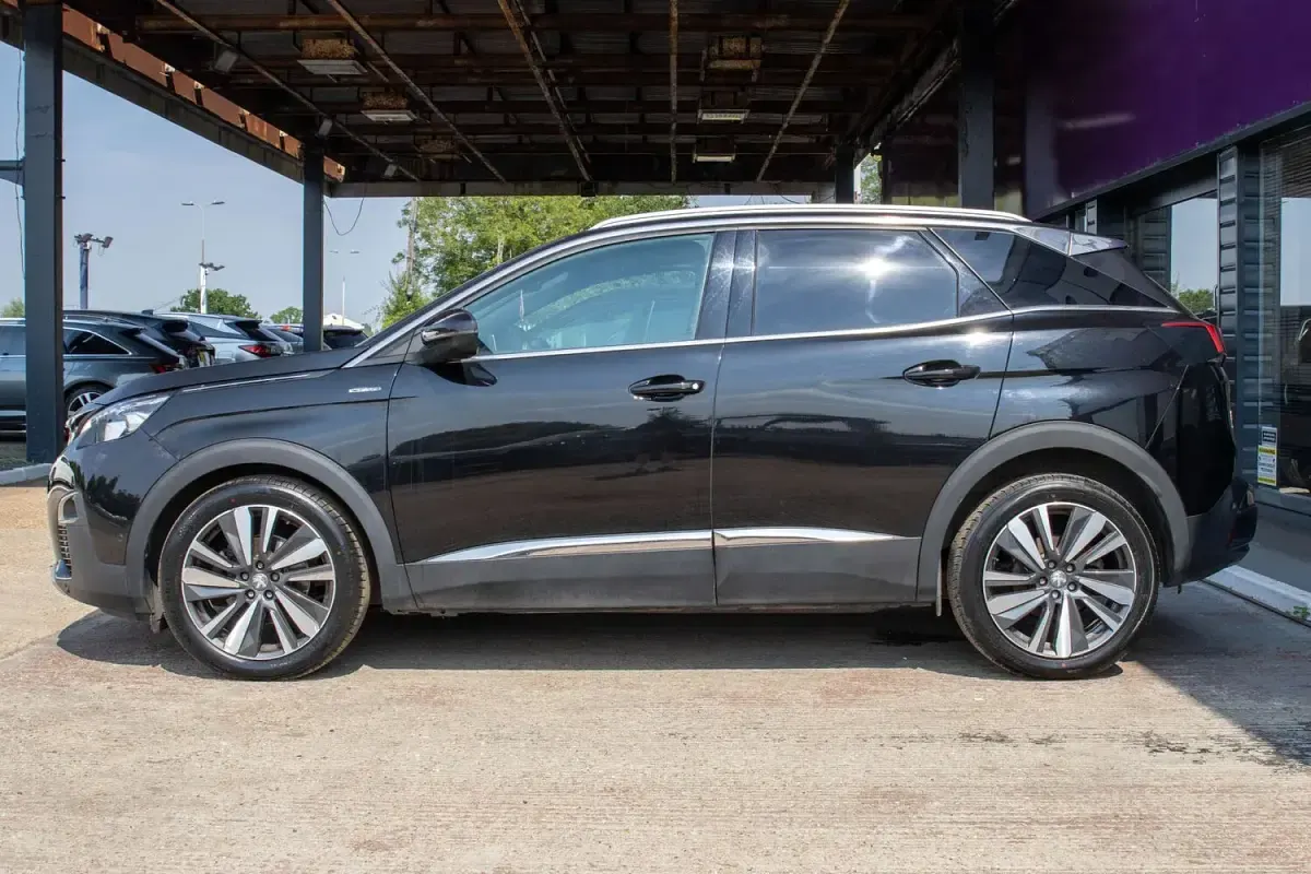Used Peugeot 3008 GT-line 130 HP (95 kW) 2019 Black SUV