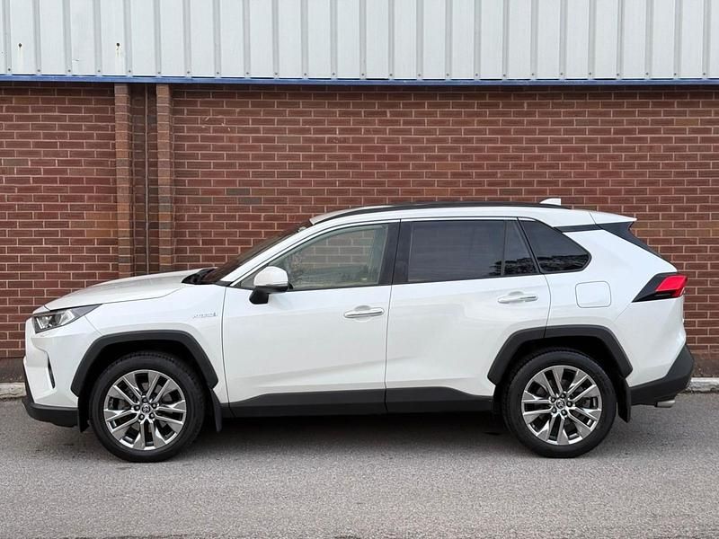 Used Toyota RAV4 2020 White Estate
