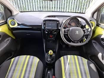 Used Peugeot 108 Collection 72 HP (52 kW) 2019 Green Hatchback