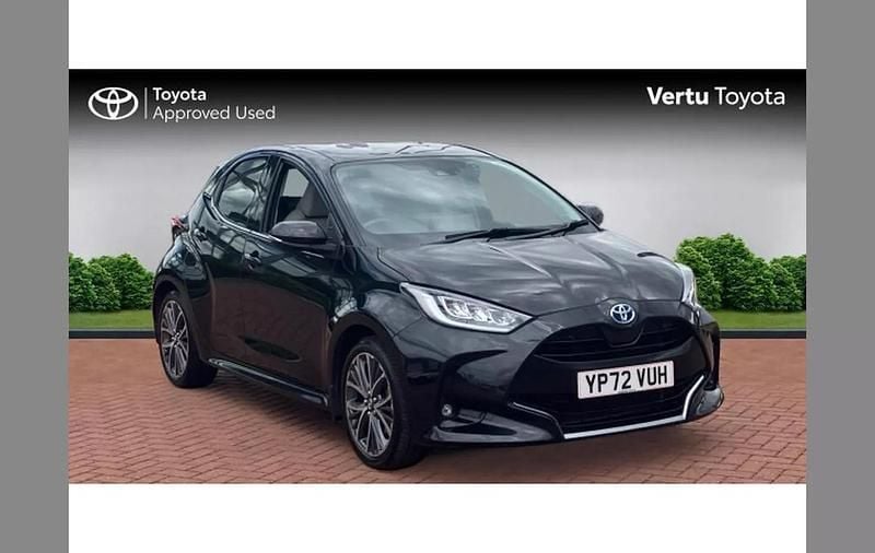 Black Used 2022 Toyota Yaris Hybrid Hatchback | £16,915 (A bit pricey) - Image 1/4