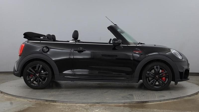 Używany Mini John Cooper Works 228 KM (167 kW) 2021 Czarny Hatchback