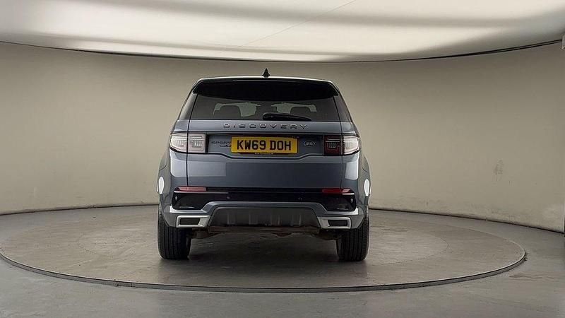 Used Land Rover Discovery Sport HSE Dynamic 250 HP (183 kW) 2019 Byron blue SUV