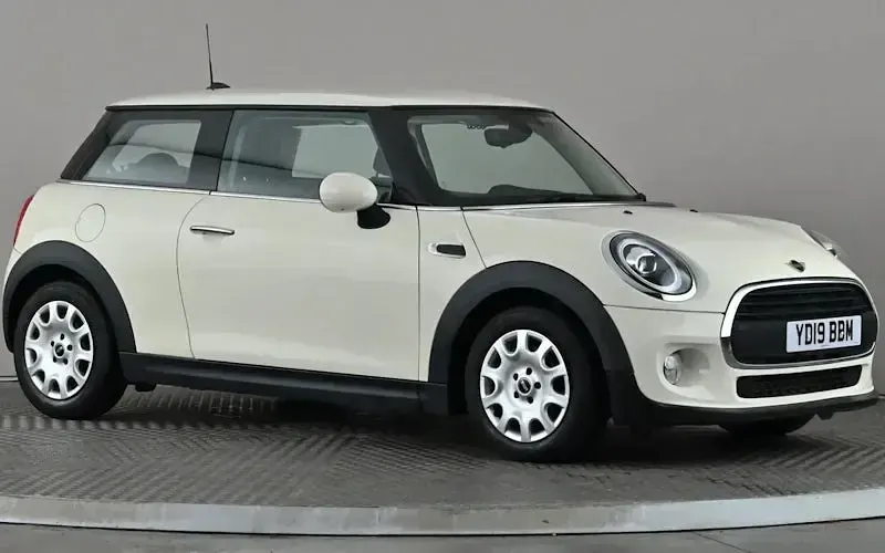 Used Mini ONE Classic 102 HP (75 kW) 2019 Hatchback
