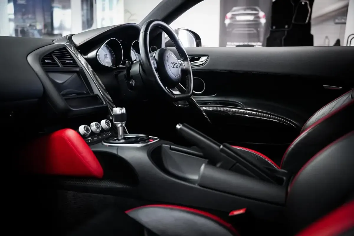 Begagnad Audi R8 Coupé Business 430 HK (316 kW) 2012 Svart Sportkupé