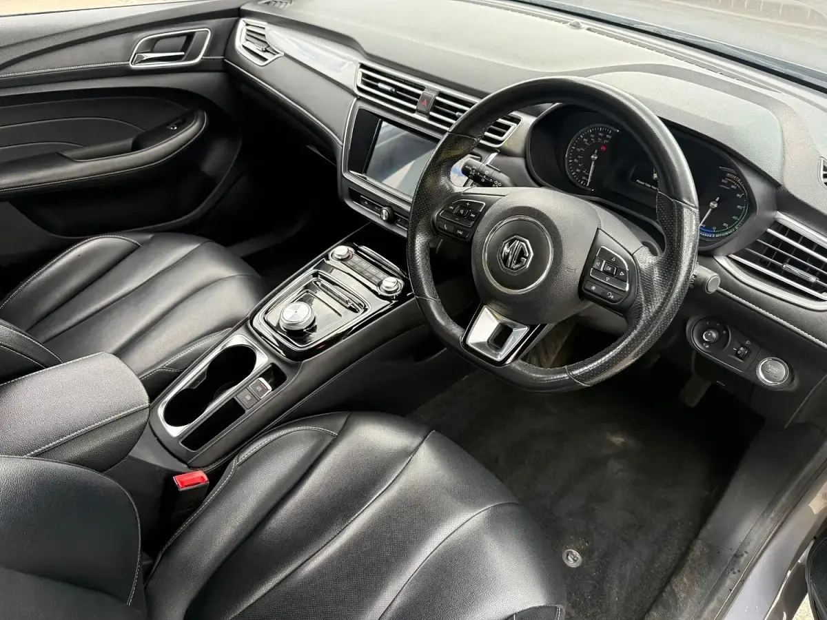 Used MG MG5 EV Exclusive 114 kW (156 HP) 2022 Silver Estate