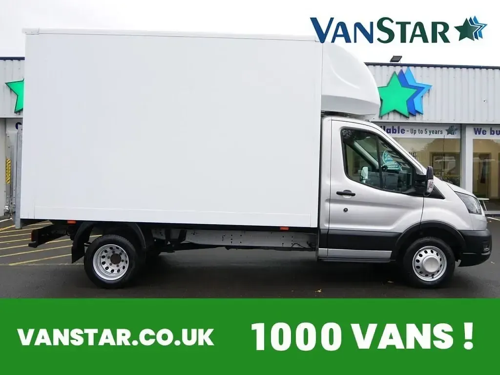 Używany Ford Transit 130 KM (95 kW) 2022 Srebrny Kabriolet