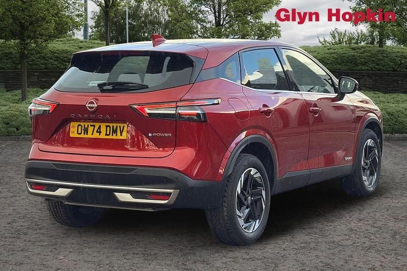 Used Nissan Qashqai Acenta Premium 190 HP (139 kW) 2024 Red SUV