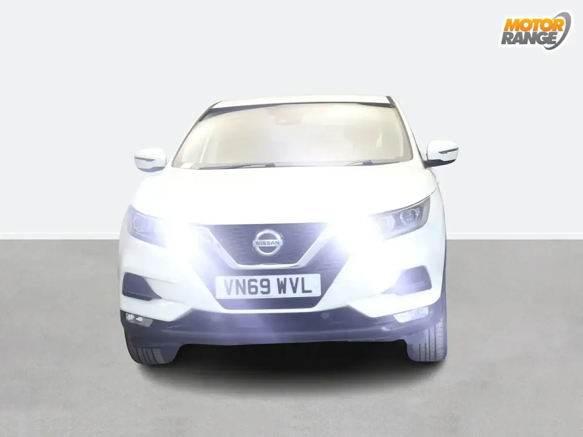 Used Nissan Qashqai Acenta Premium 2019 White SUV