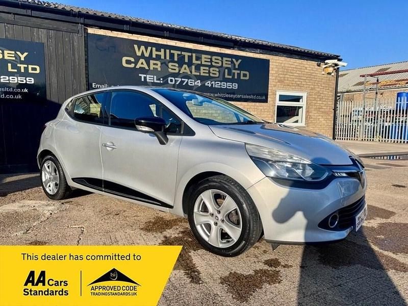 Silver Used 2013 Renault Clio IV Dynamique Hatchback | £4,250 (Fair price) - Image 1/4
