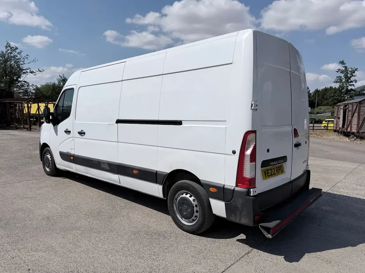 Used Renault Master Business 2022 White MPV