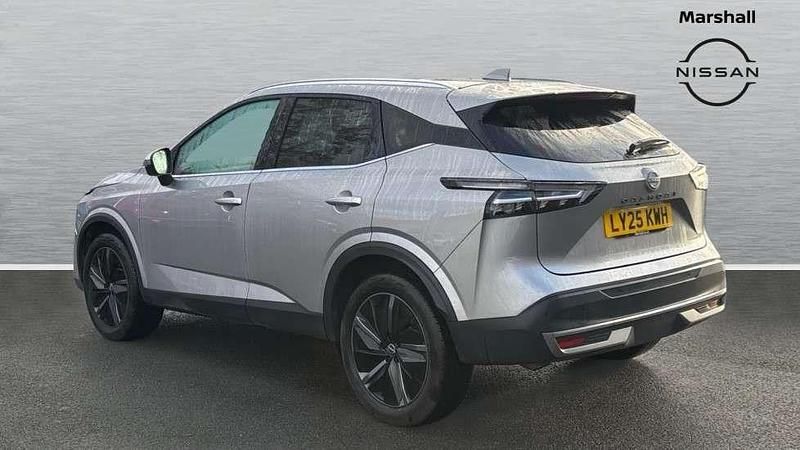 Used Nissan Qashqai Tekna 138 HP (101 kW) 2025 Silver SUV