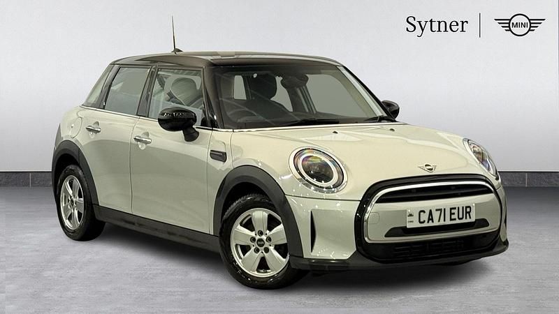 Silver Used 2021 Mini Cooper Classic Hatchback | £16,750 (A bit pricey) - Image 1/4