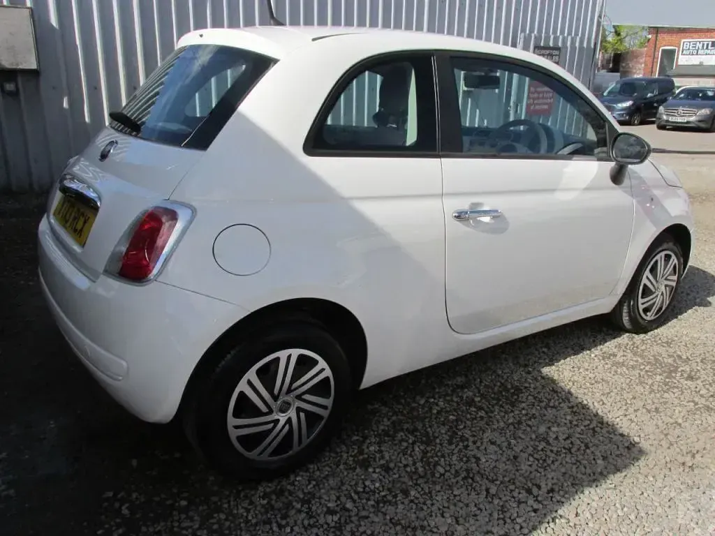 Used Fiat 500 Pop 69 HP (50 kW) 2013 White Hatchback