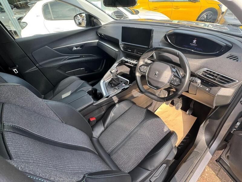 Grey Used 2022 Peugeot 3008 Allure SUV | £16,295 (Fair price) - Image 1/4