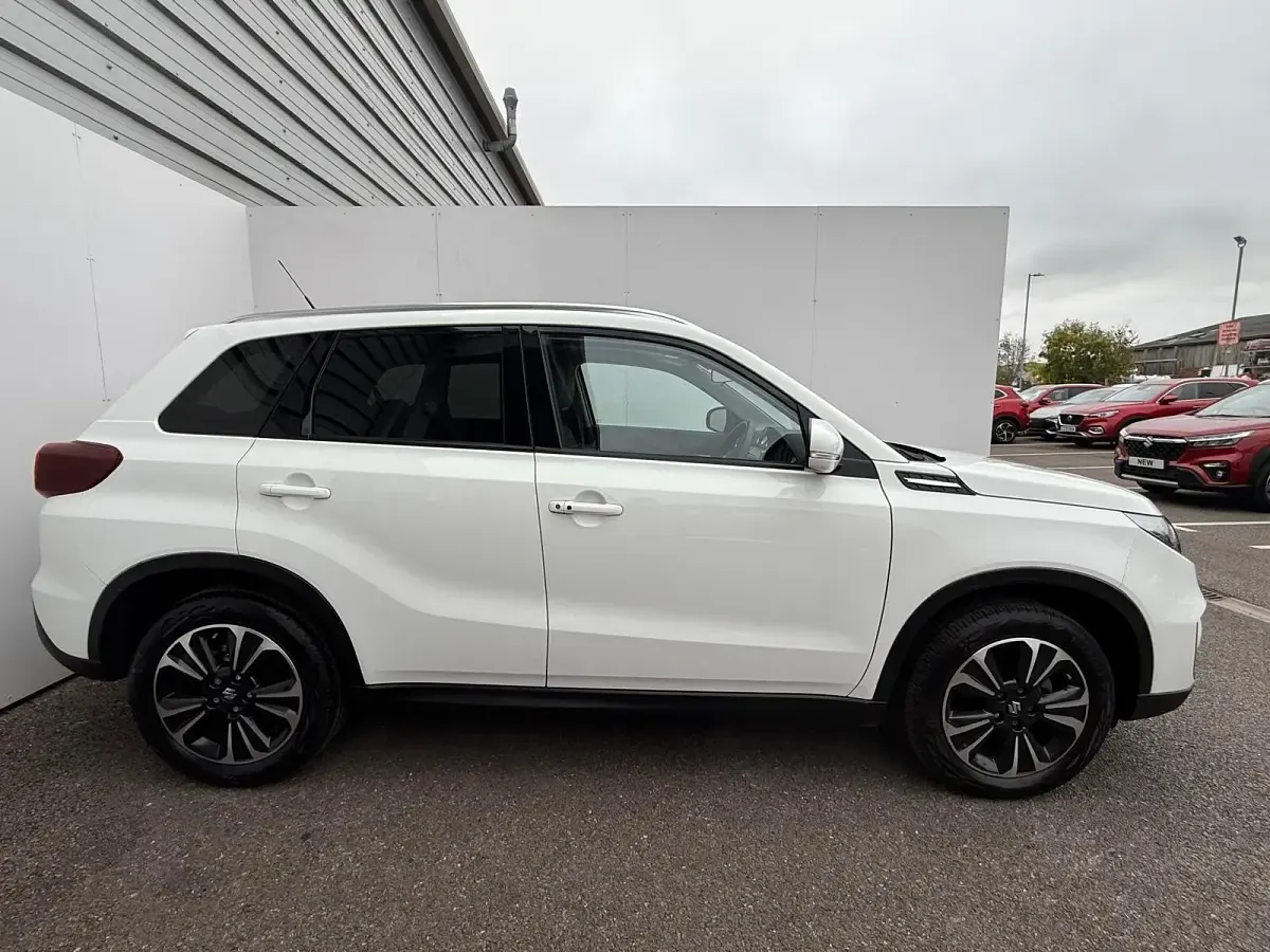 Używany Suzuki Vitara SZ5 129 KM (94 kW) 2024 SUV