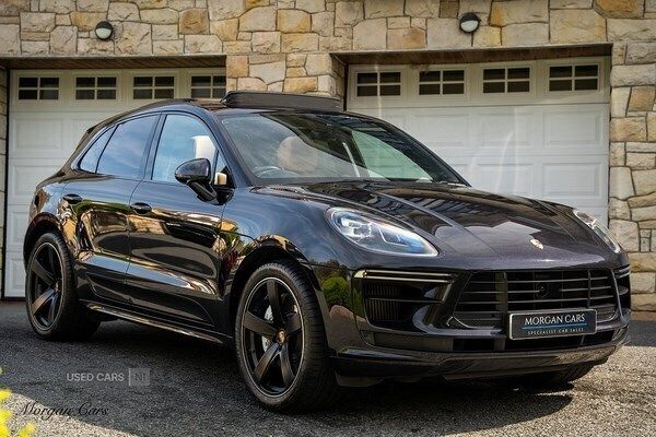 Black Used 2019 Porsche Macan Turbo SUV | £41,995 (Good price) - Image 1/4