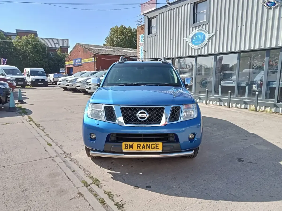 Used Nissan Navara Tekna 2011 Blue Pickup