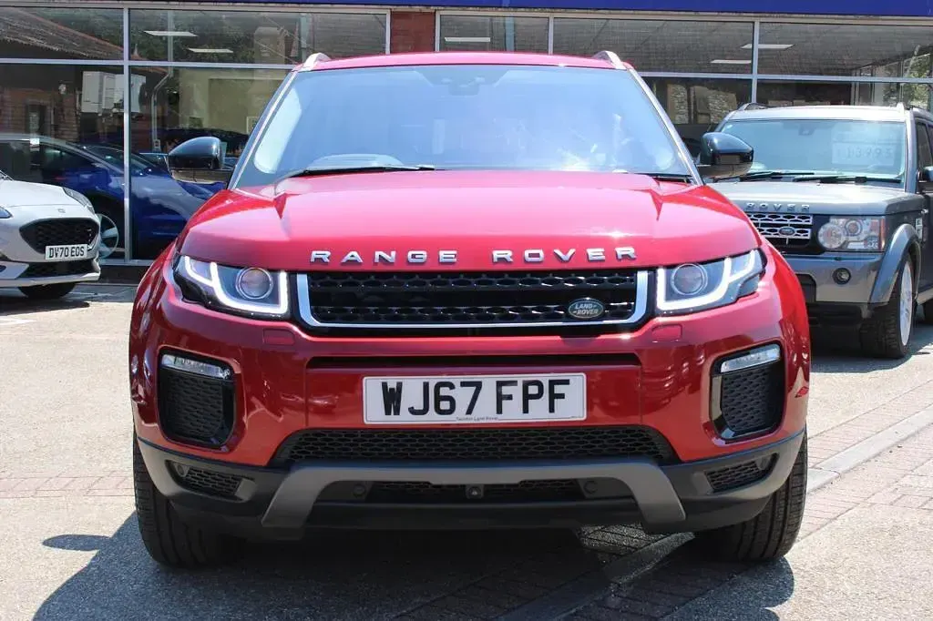 Used Land Rover Range Rover evoque SE 150 HP (110 kW) 2017 Red SUV