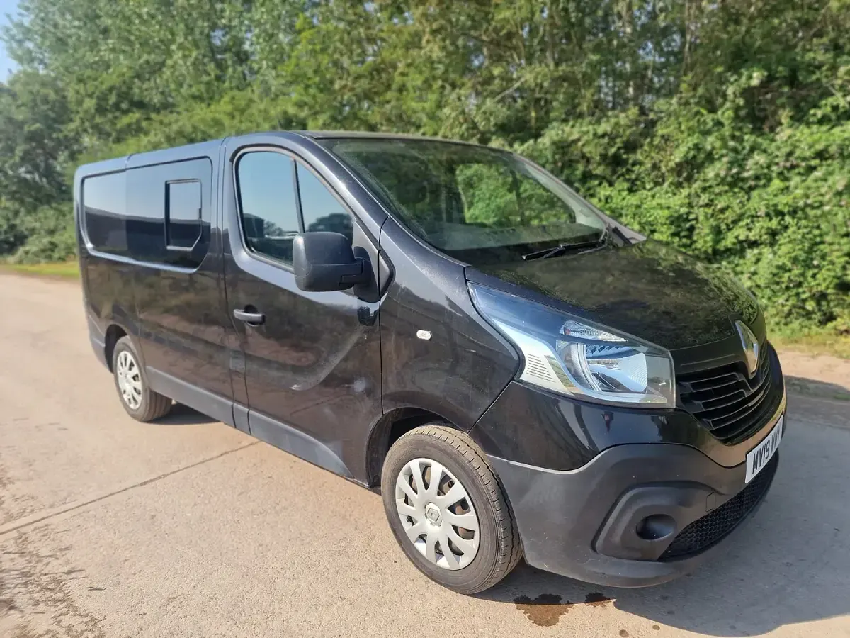 Used Renault Trafic Business 125 HP (91 kW) 2019 Black MPV