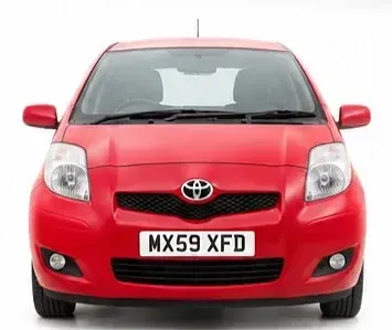 Używany Toyota Yaris 101 KM (74 kW) 2009 Czerwony Hatchback