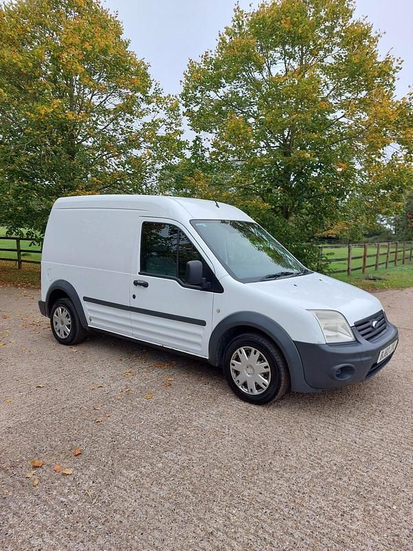 Used Ford Transit Connect 90 HP (66 kW) 2010 White MPV