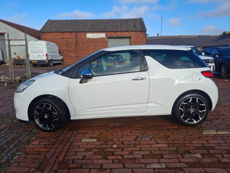 Used Citroën DS3 2010 White Hatchback