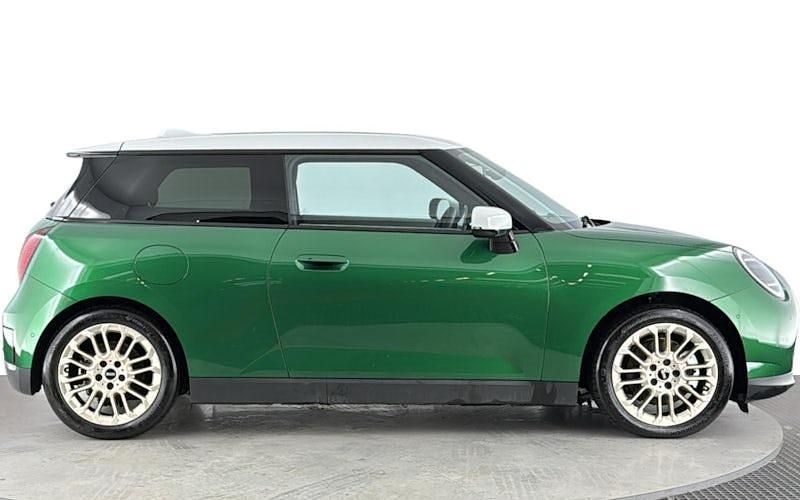 Used Mini Cooper Exclusive 135 kW (184 HP) 2025 Green Hatchback
