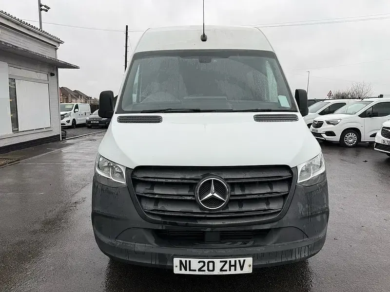 Usado Mercedes Sprinter 143 HP (105 kW) 2020 Branco Van