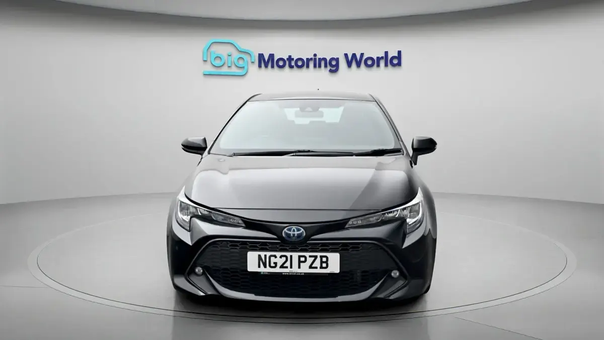 Used Toyota Corolla 184 HP (135 kW) 2021 Black Hatchback