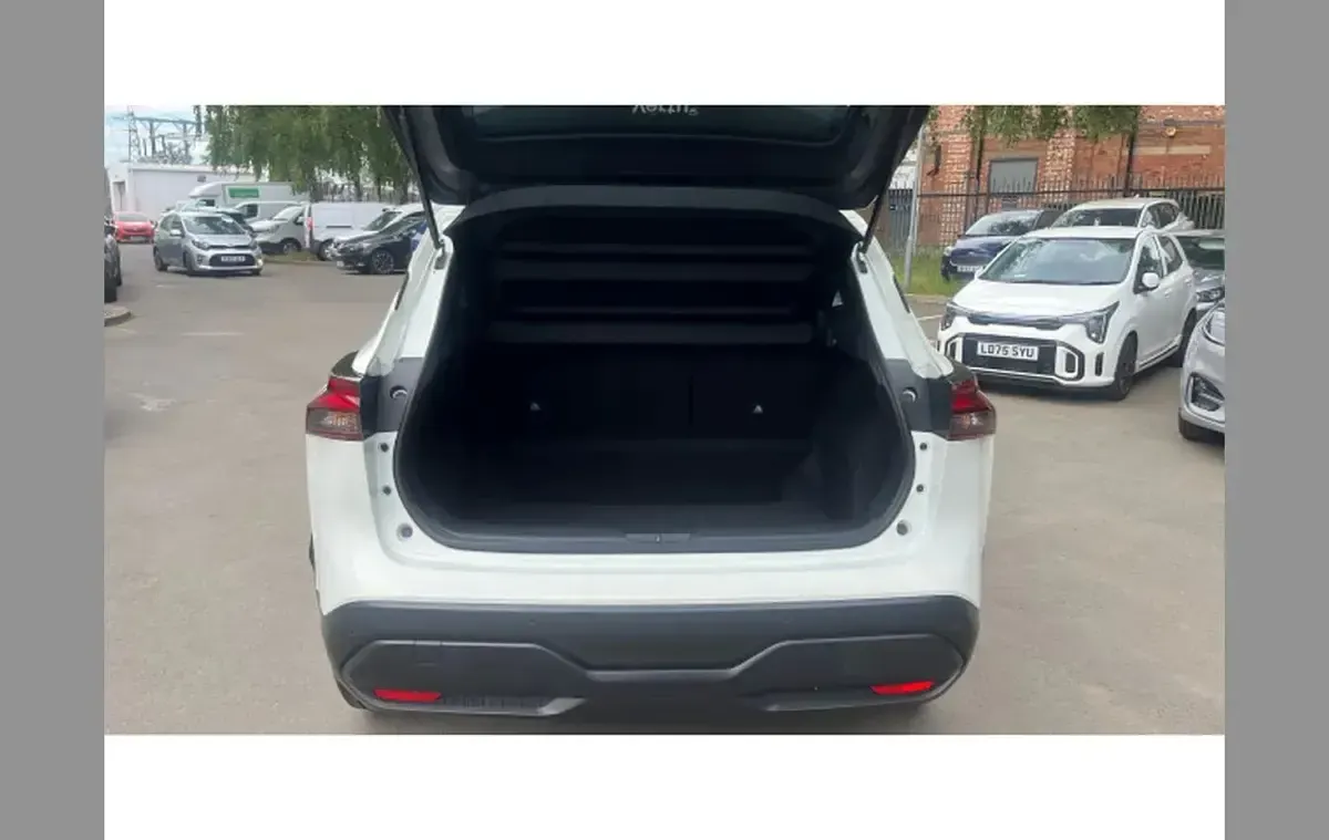 Used Nissan Qashqai Acenta Premium 138 HP (101 kW) 2023 White SUV