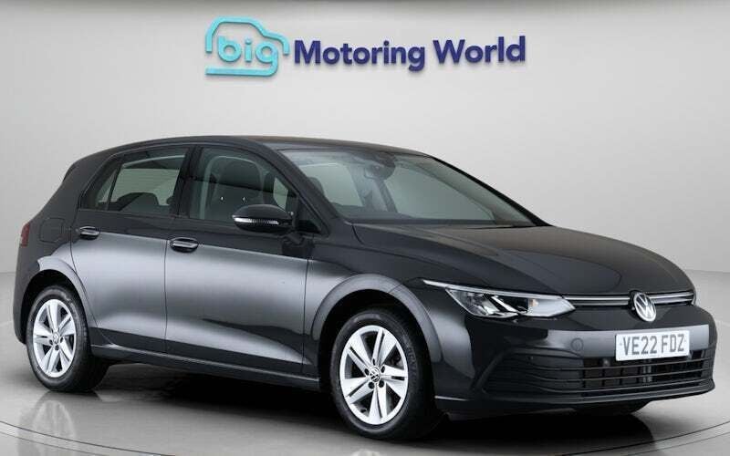 Used 2024 VW Golf VIII Life Hatchback | £16,300 (Super price) - Image 1/4