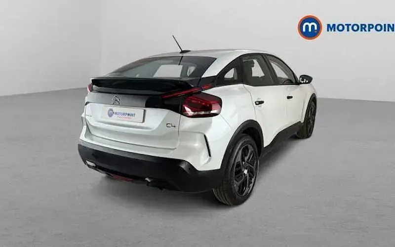 Used Citroën C4 PureTech 101 HP (74 kW) 2023 White SUV