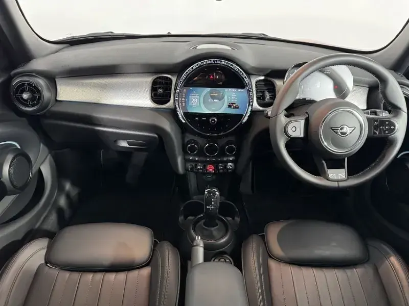 Używany Mini Cooper Exclusive 2023 Czerwony Hatchback
