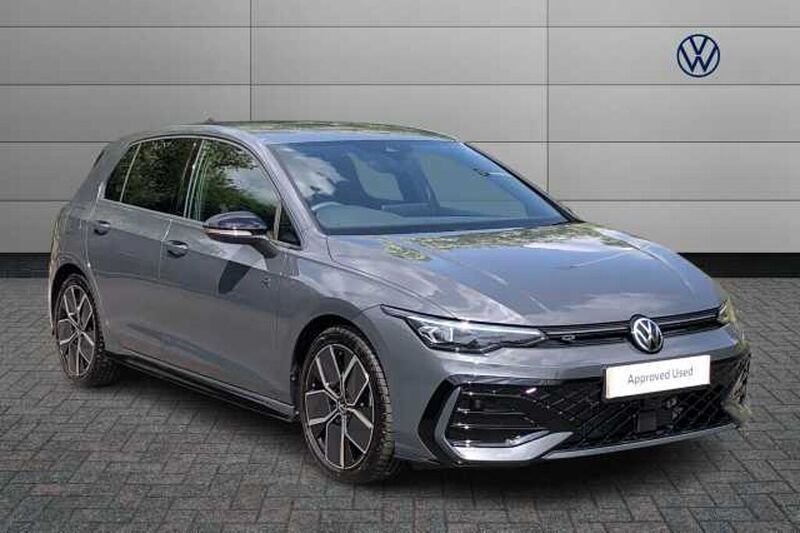 Used 2025 VW Golf VIII R-line | £31,535 (Expensive) - Image 1/4