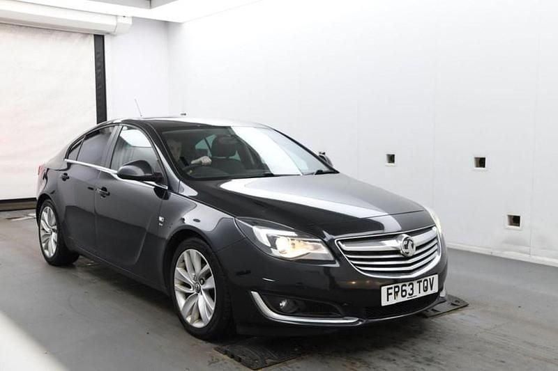 Used Vauxhall Insignia SRi 140 HP (102 kW) 2013 Black Hatchback