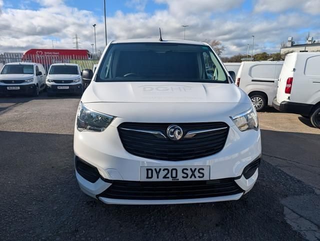 Used Vauxhall Combo Sportive 100 HP (73 kW) 2020 White MPV