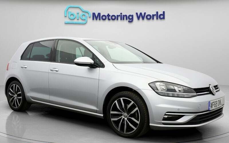 Used 2020 VW Golf VII Match Hatchback | £15,500 (Good price) - Image 1/4