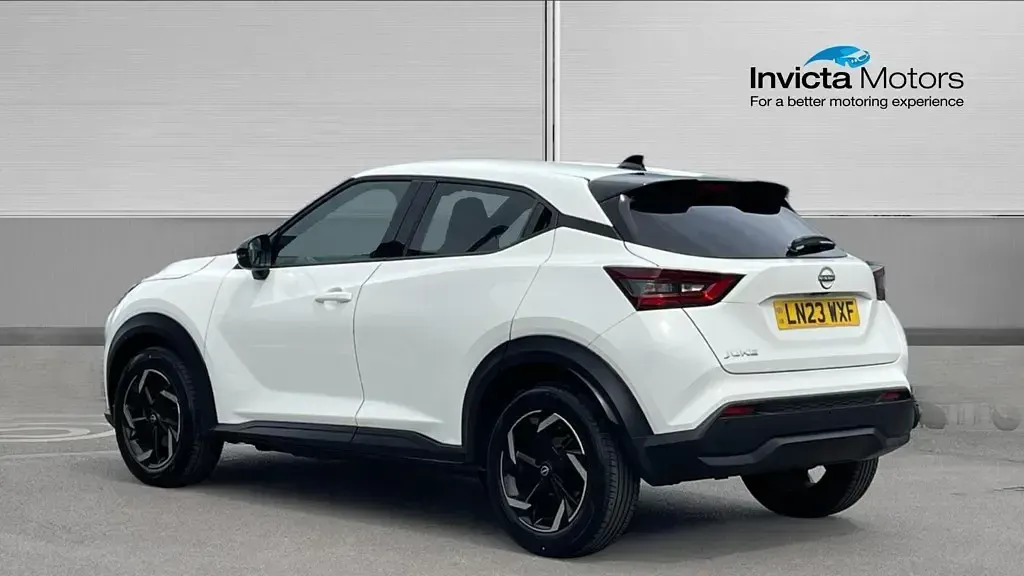 Used Nissan Juke N-Connecta 114 HP (83 kW) 2023 White SUV