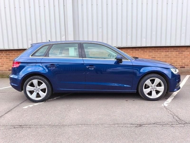 Used Audi A3 Sport 184 HP (135 kW) 2014 Blue Hatchback