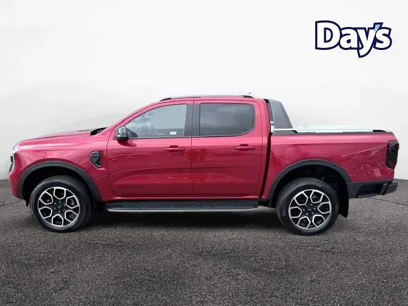 Used Ford Ranger Wildtrack 240 HP (176 kW) 2025 Red Pickup