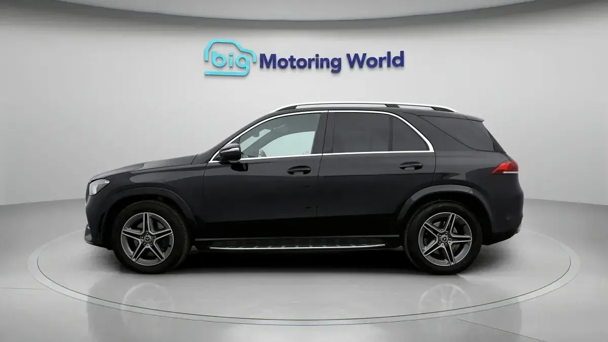 Used Mercedes GLE300 AMG line 241 HP (177 kW) 2019 Black SUV