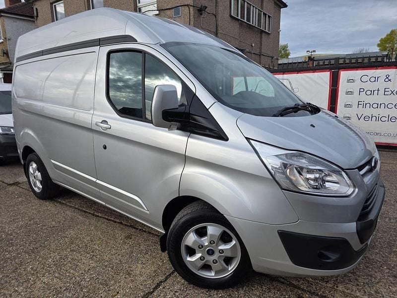 Used Ford Transit Custom Limited 168 HP (123 kW) 2017 Silver Van