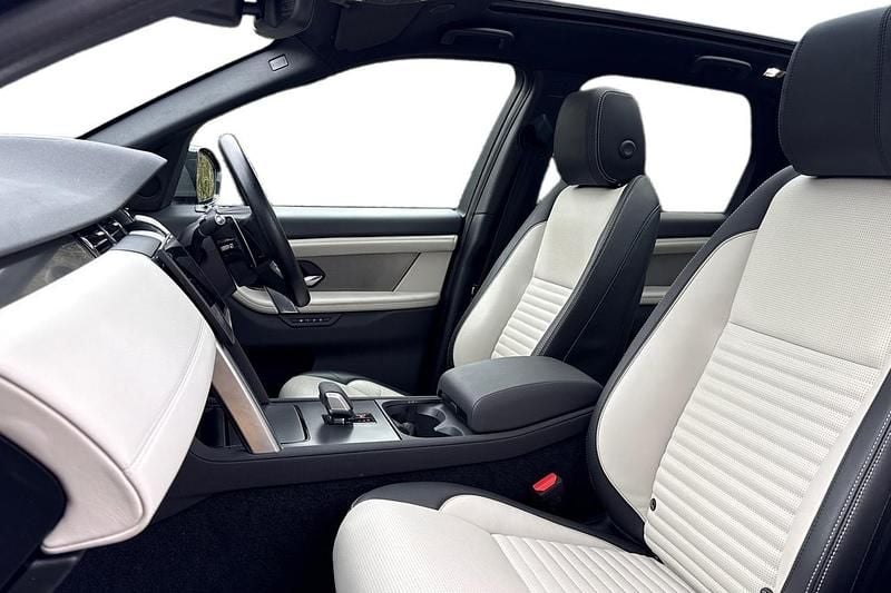 Second-hand Land Rover Discovery Sport HSE Dynamic 2024 Albastru SUV