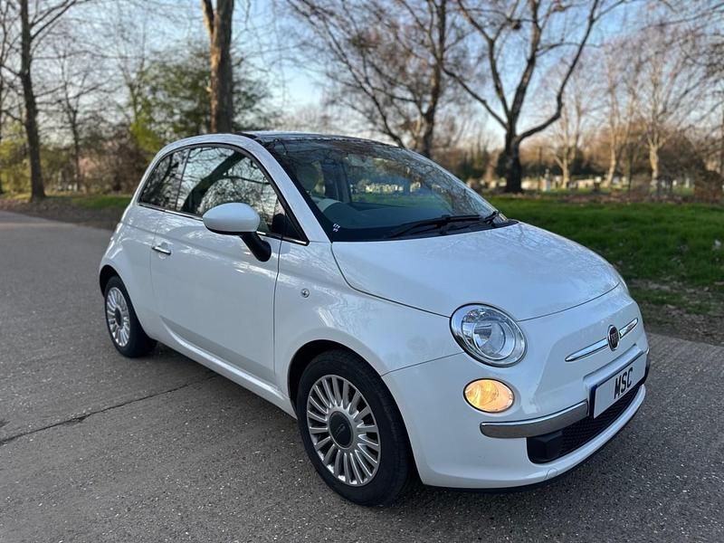 Used Fiat 500 Lounge 69 HP (50 kW) 2014 White Hatchback