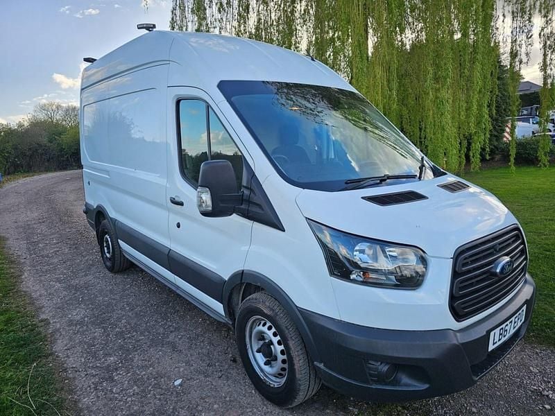 Usado Ford Transit 130 HP (95 kW) 2018 Branco Van