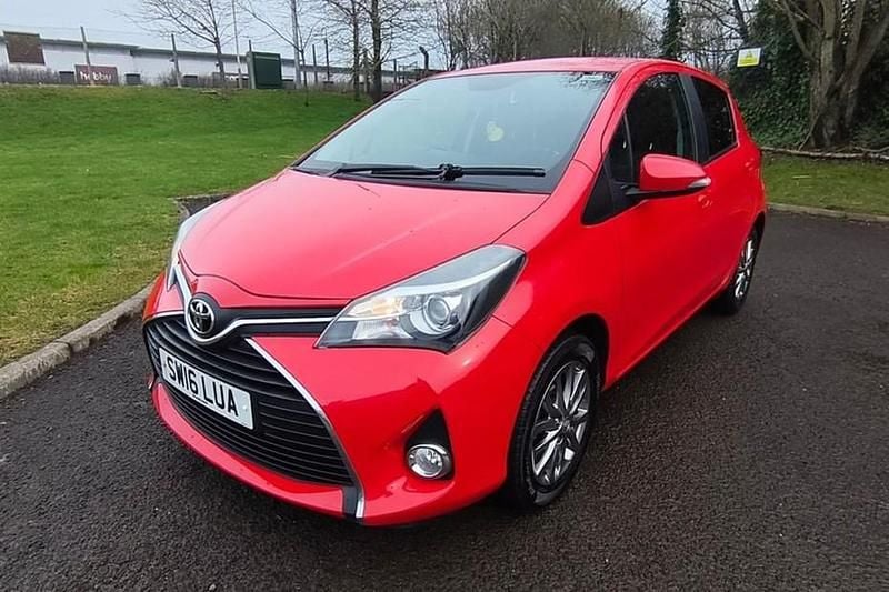 Used Toyota Yaris 99 HP (72 kW) 2016